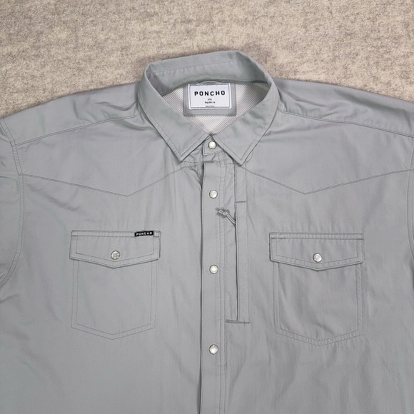 Poncho Shirt Mens 2XL Gray Peal Snap Pockets Vented Button Up Lightweight Fish - Picture 2 of 11